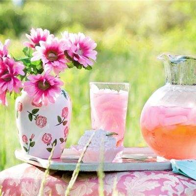 女儿偷偷回国打车发现老爸是司机