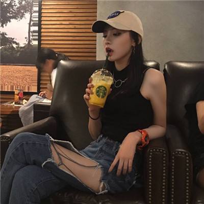 男生穿裙子跑步夺冠该不该被包容